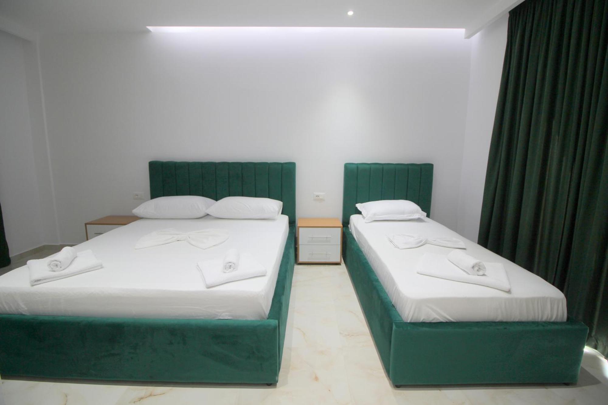קסאמיל Moonshine Hotel מראה חיצוני תמונה