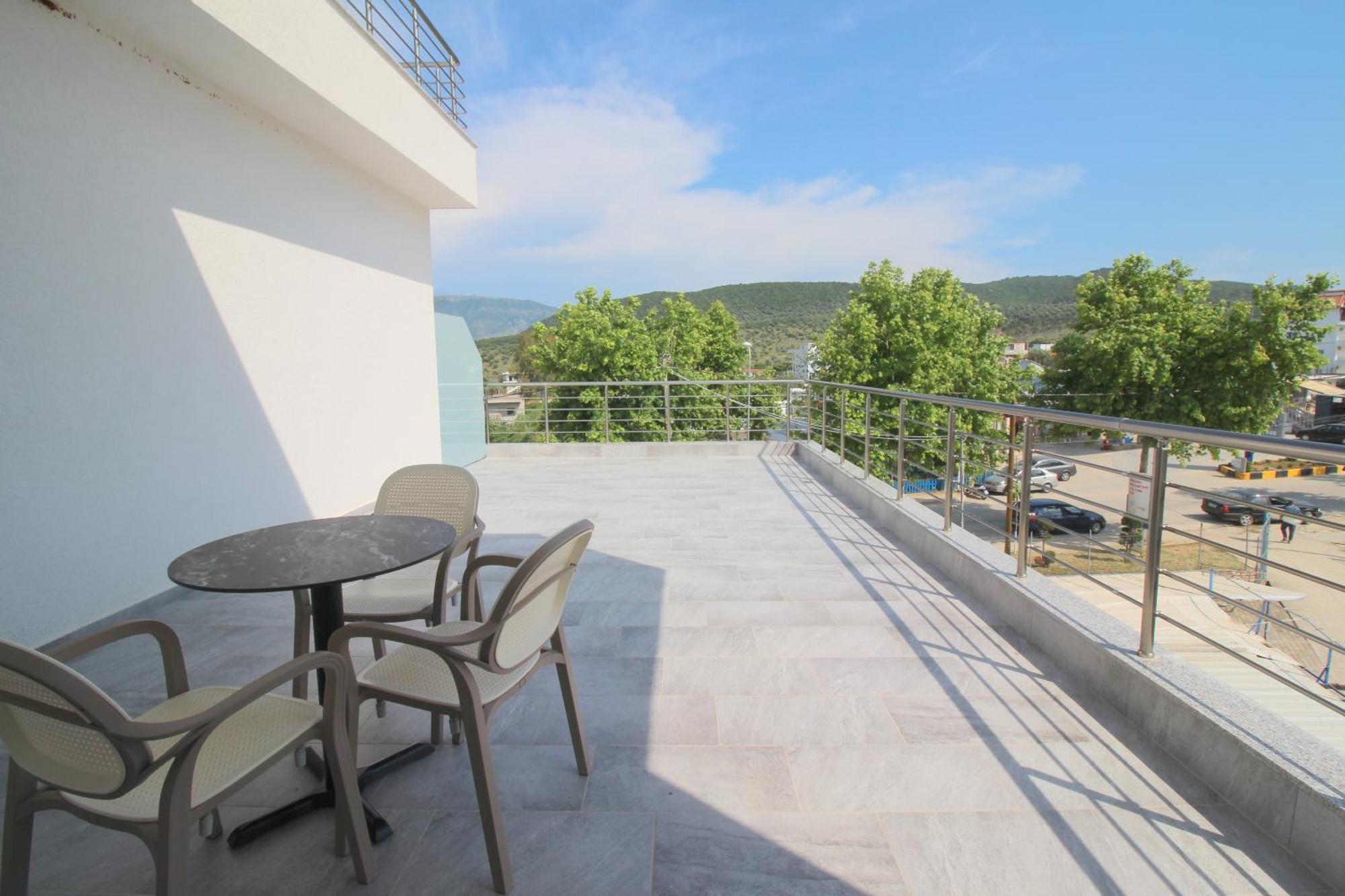 קסאמיל Moonshine Hotel מראה חיצוני תמונה