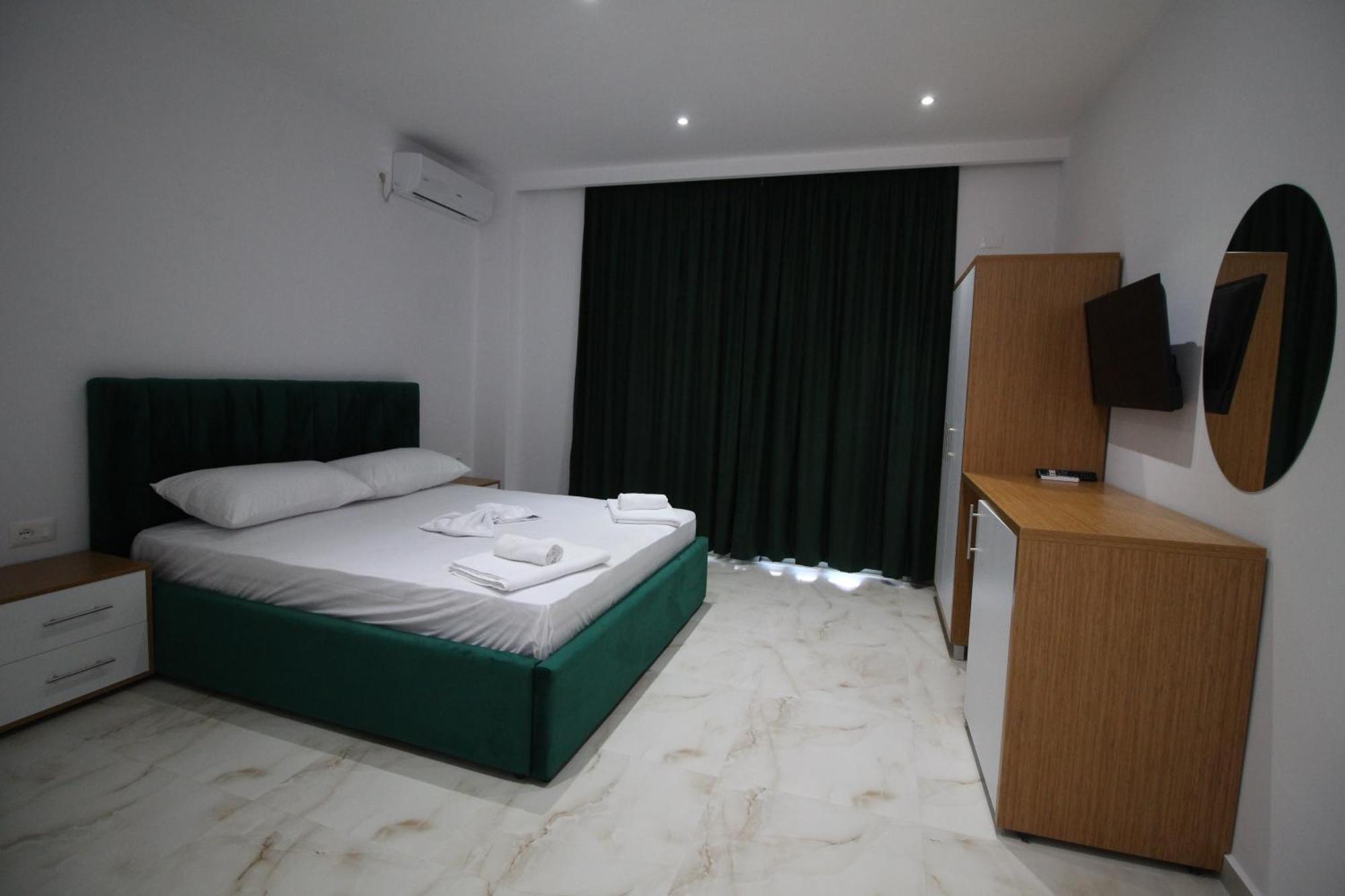 קסאמיל Moonshine Hotel מראה חיצוני תמונה